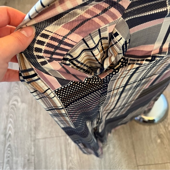 42 POPS Plus Size Plaid Maxi Dress - V-Neck, Pockets, Side Slits - Size 3X EUC - Picture 11 of 12